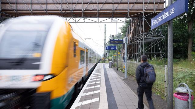 Rund drei Wochen: Minister pocht auf fristgerechtes Ende von RE1-Sperrung