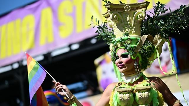 Gesellschaft: Christopher Street Day: Demonstration zieht durch Berlin