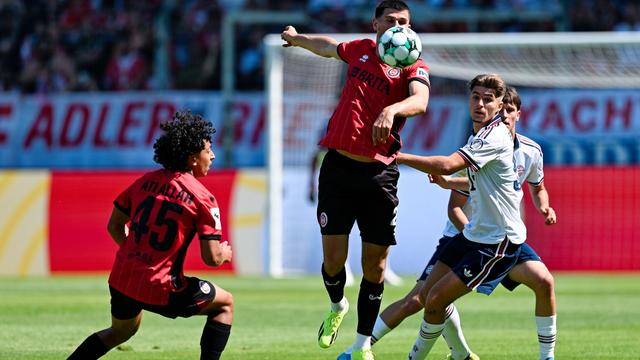 Fußball: «Gutes Reinkommen»: Junge Bayern verlieren Test in Wiesbaden