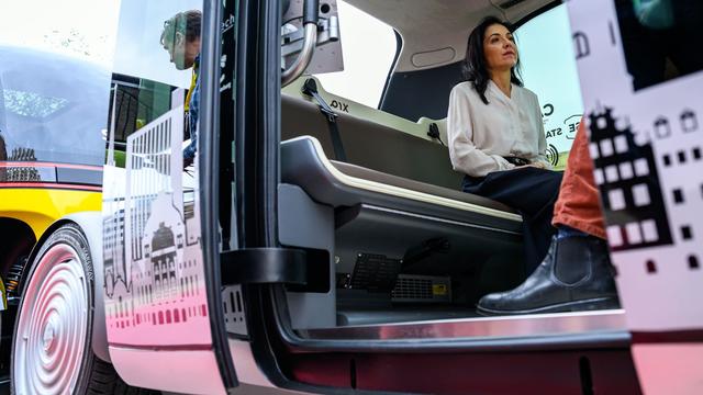 Mobility of the Future: Can Autonomous Driving Become the Engine of Structural Change?