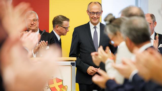 Festrede in Paderborn: Merz lobt Linnemann als standhaften Politiker