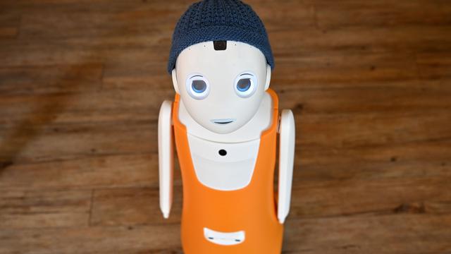 Pflege: Kulleraugen und KI: Was Roboter in der Pflege leisten können
