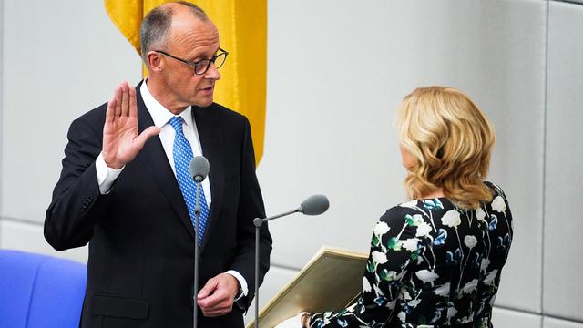 Regierungsumbildung: Kritik an Kabinettsumbildung ohne sofortige Vereidigung