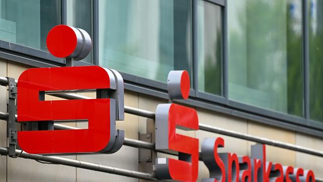 Kriminalität: Schließfächer in Sparkasse in Mönchengladbach aufgebrochen