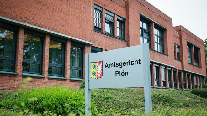 Strafgerichte: Die Gerichte in Schleswig-Holstein haben 2025 weniger Straftäter verurteilt als ein Jahr zuvor.