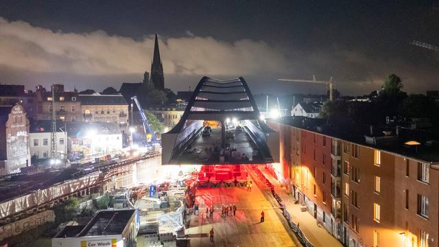 New Sternbrücke: Done: Hamburg's bridge colossus has reached its goal