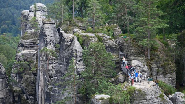 Unwetter: Sächsische Schweiz gesperrt: Lebensgefahr durch Sturmschäden