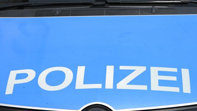 Faust, Glasflasche und Messer: Streit mit Messer: Zwei Männer in Berlin-Mitte verletzt