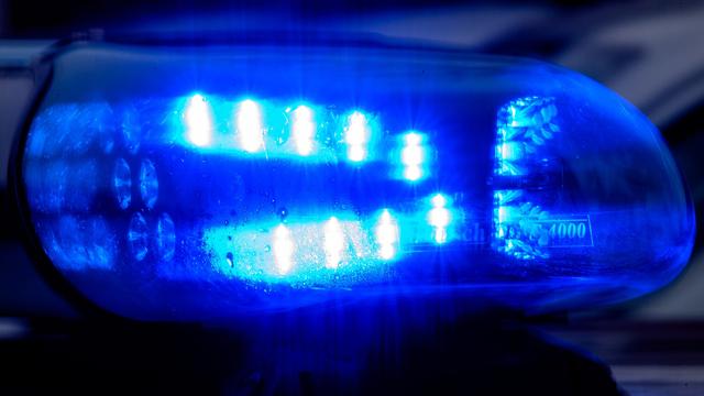 Unfall: Auto landet im Fluss
