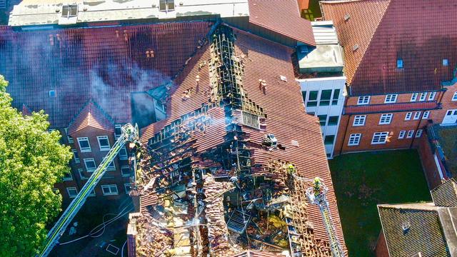 Feuer in Krankenhaus: Einen Monat nach Klinikbrand noch eine Station geschlossen