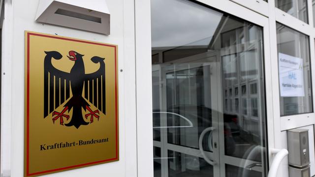 Gesammeltes Verkehrswissen: Gefürchtete Punkte und mehr - 75 Jahre Kraftfahrt-Bundesamt