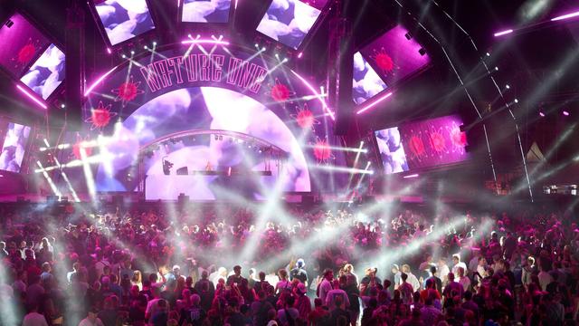 Festival: Technoparty lockt Zehntausende auf ehemalige US-Raketenbasis