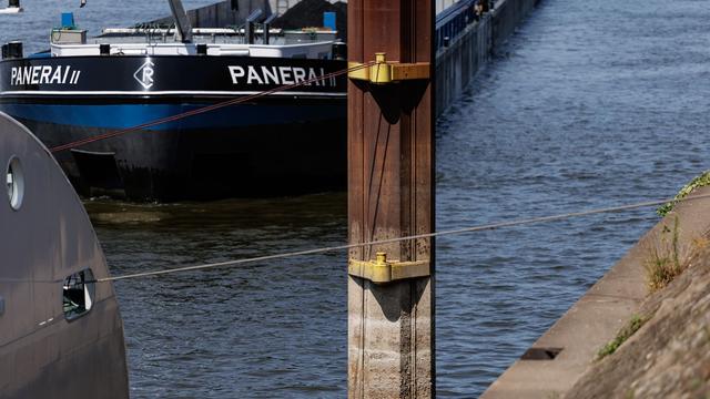 Niedrigwasser: Weitere Rhein-Pegel sinken auf neues Rekordtief