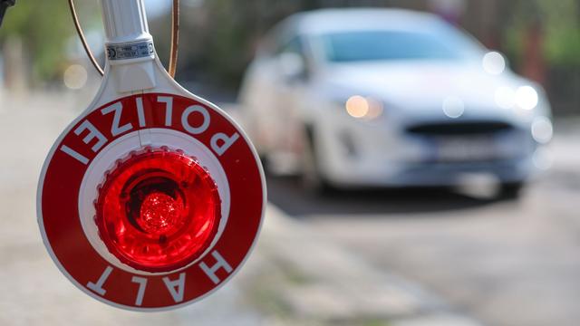 Polizeikontrolle in Hannover: Alkohol, Drogen oder beides - und dann auf den E-Scooter