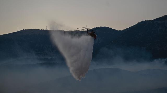 Brände: Griechenland: Kampf gegen Flammen geht weiter