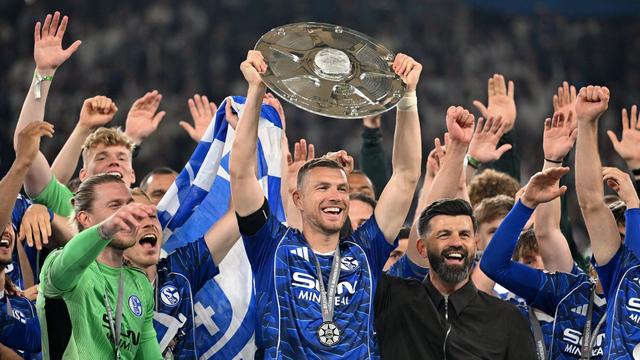 Fußall-Bundesliga: «Habe noch Hunger»: Dzeko macht ein Jahr auf Schalke weiter
