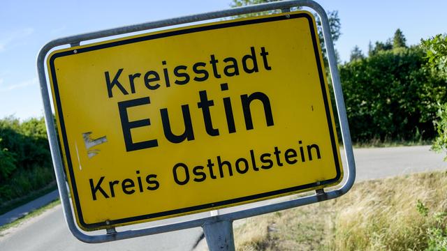 Kriminalität: Hakenkreuze in Eutin gesprüht: Polizei sucht Zeugen
