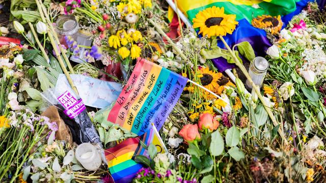 Innere Sicherheit: Innenausschuss des Bundestags befasst sich mit CSD-Anschlag