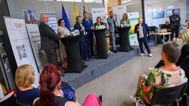Debatte über Arbeitskräfte: Schulze hält Zuzug in Arbeitsmarkt für nötig