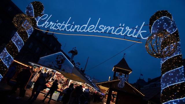 Mitten im Hochsommer: Streit um neuen Eingangsbogen zum Straßburger Weihnachtmarkt