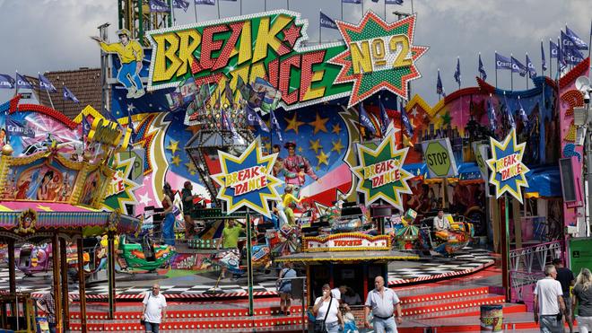 Volksfest: Am Mittag startete der Rummel.