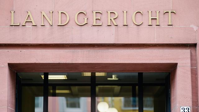 Prozess: Frau mit 43 Stichen getötet - Lebenslänglich für Ehemann