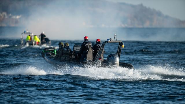 Vermisstensuche: Hohe Wellen auf Bodensee - Frau fällt von Motorboot