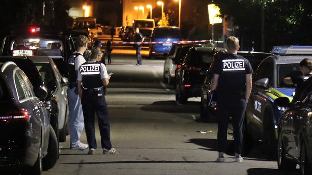Kriminalität: Streit auf der Straße - Polizei schießt auf Mann in Weinheim