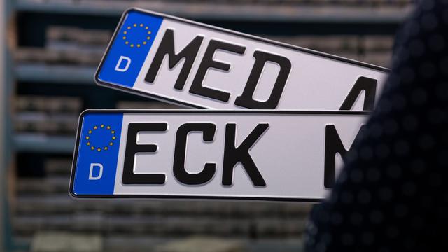 Bild: Auto-Kennzeichen: Tausende nutzen Heimatkennzeichen ECK und MED