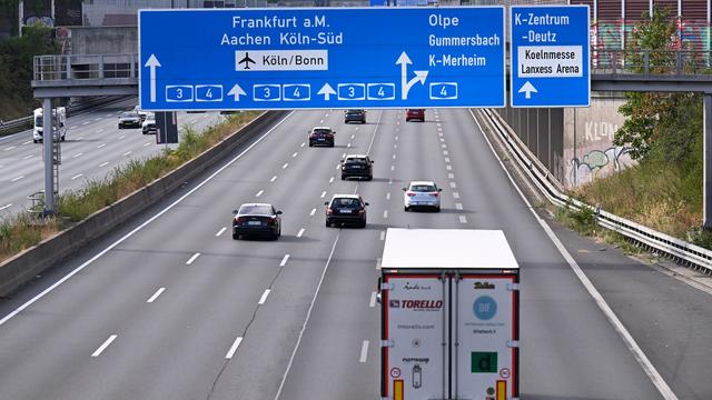 Binnenschifffahrt: Mehr Lkw auf Autobahnen nach Fahrverbot-Lockerung