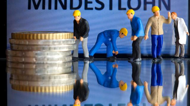 Binnen zehn Jahren: Mindestlohn-Betrug: DGB berechnet 64 Milliarden Euro Schaden