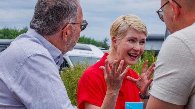 Landtagswahl: Schwesig startet Wahlkampftour in MV - Streit um Plakate