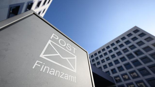 Finanzverwaltung: Steuern: Sachsen will Betriebsprüfungen deutlich verkürzen