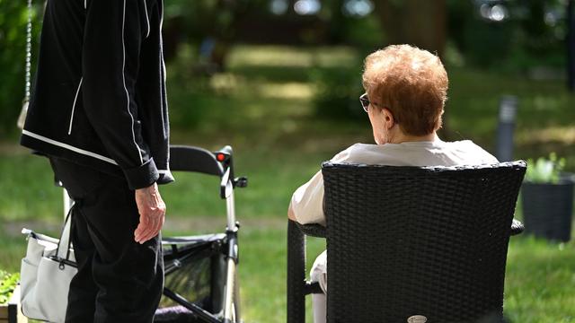 Pflege: DGB nimmt Landesregierung bei Pflege in die Pflicht