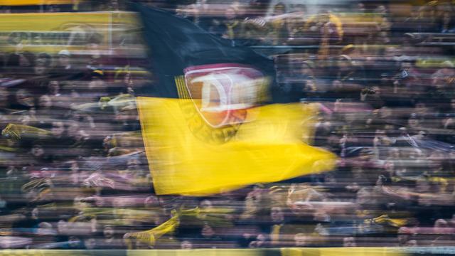 2. Fußball-Bundesliga: Fans von Dynamo Dresden beschädigen Zug