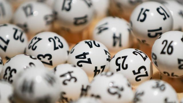 Rekordjackpot: Historischer Rekordjackpot zieht Lottospieler an