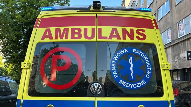 Vierjährige ohne Aufsicht: Polen: Beherzte Nachbarn retten Kind bei Sturz vom Balkon