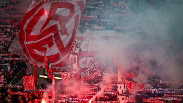 3. Liga: Rot-Weiss Essen verurteilt Fan für Zeigen des Hitlergrußes