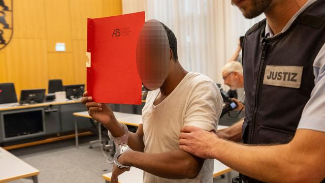 Urteil nach Mordversuch: 15 Messerstiche im Elektrofachmarkt - Urteil erwartet