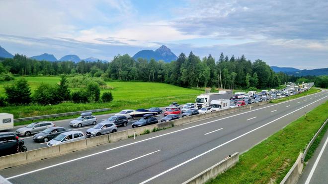 Verkehr: Mit weiteren Ab- und Auffahrtssperren auf der Tauernautobahn sollen Daten für einen besseren Verkehrsfluss gesammelt werden