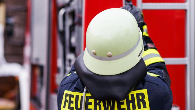 Brände: Bewohner springt bei Wohnungsbrand aus drittem Stock