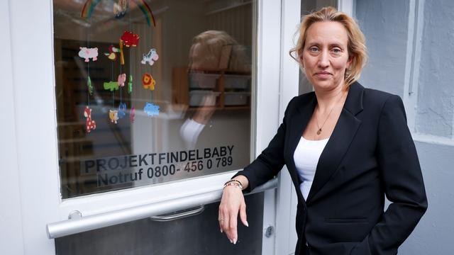 Bild: Babyklappe: Kind in Babyklappe in Mittelangeln abgeben