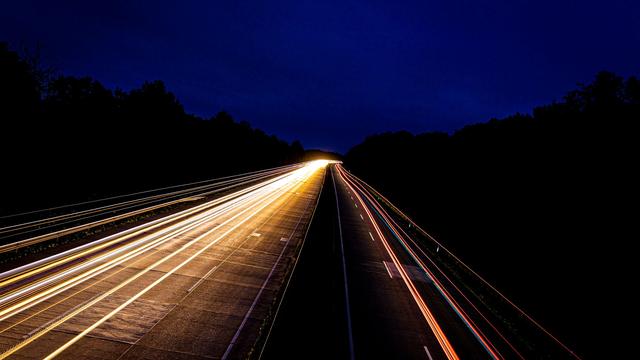 Bei Hildesheim: Schwertransporter blockiert stundenlang Autobahn 7