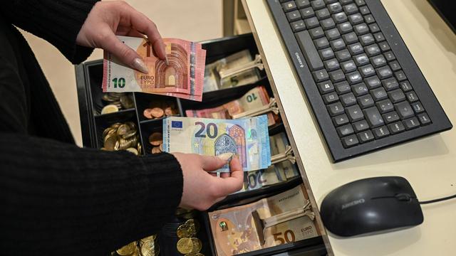 Trend zum digitalen Bezahlen: EZB: Automatisierung darf Bargeld nicht verdrängen