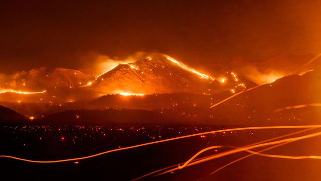 Zehntausende Hektar betroffen: Feuer wütet zwischen Kalifornien und Nevada