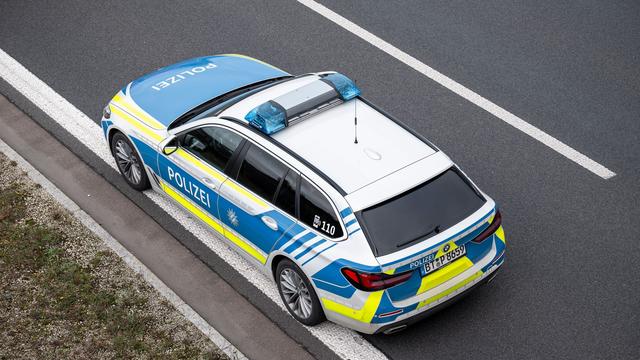 Autobahn 73: Lastwagen kippt bei Bamberg um – 200 Liter Diesel laufen aus