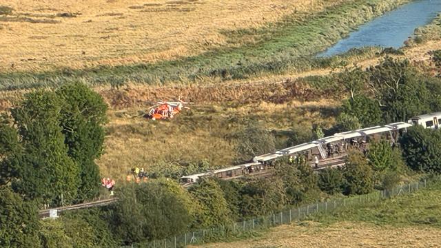 Großbritannien: Zug im Südosten Englands entgleist – mehrere Verletzte