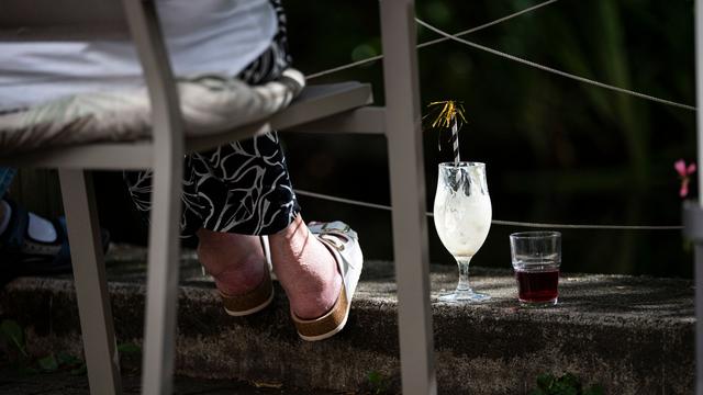 Solidarität im Sommer: Cocktails und Eis: Bei Hitze halten im Heim alle zusammen