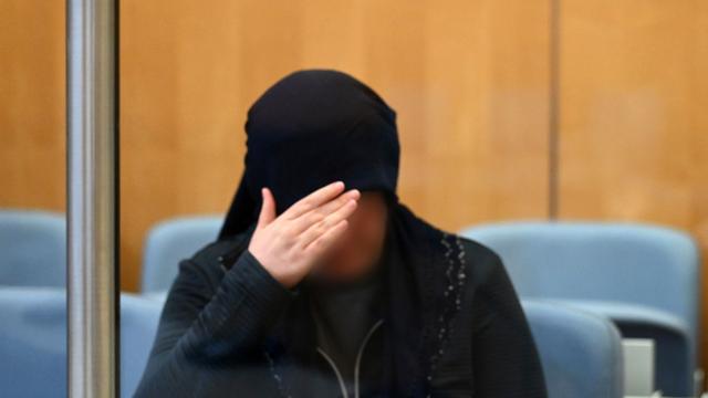 Terrorprozess: Hilfe für IS-Terroristen - Düsseldorferin verurteilt