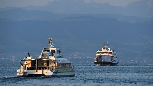 Unfall auf dem Bodensee: Katamaran prallt in Konstanz gegen Hafenmauer - Verletzte